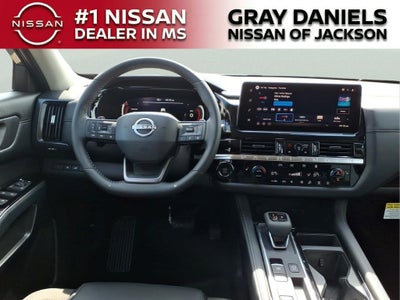 2026 Nissan Pathfinder SL