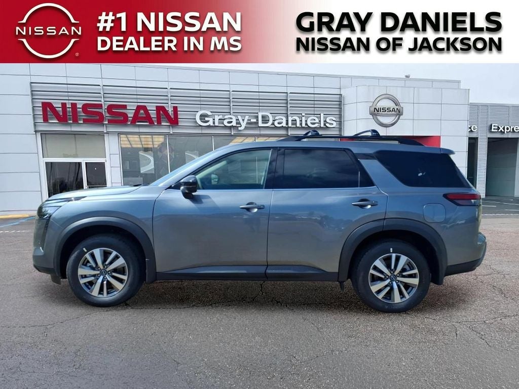 2026 Nissan Pathfinder SL