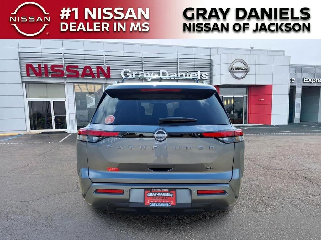 2026 Nissan Pathfinder SL