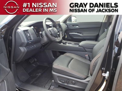 2026 Nissan Pathfinder SL