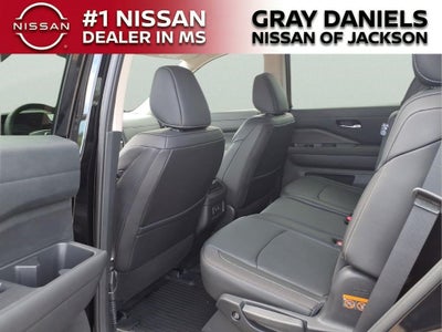 2026 Nissan Pathfinder SL
