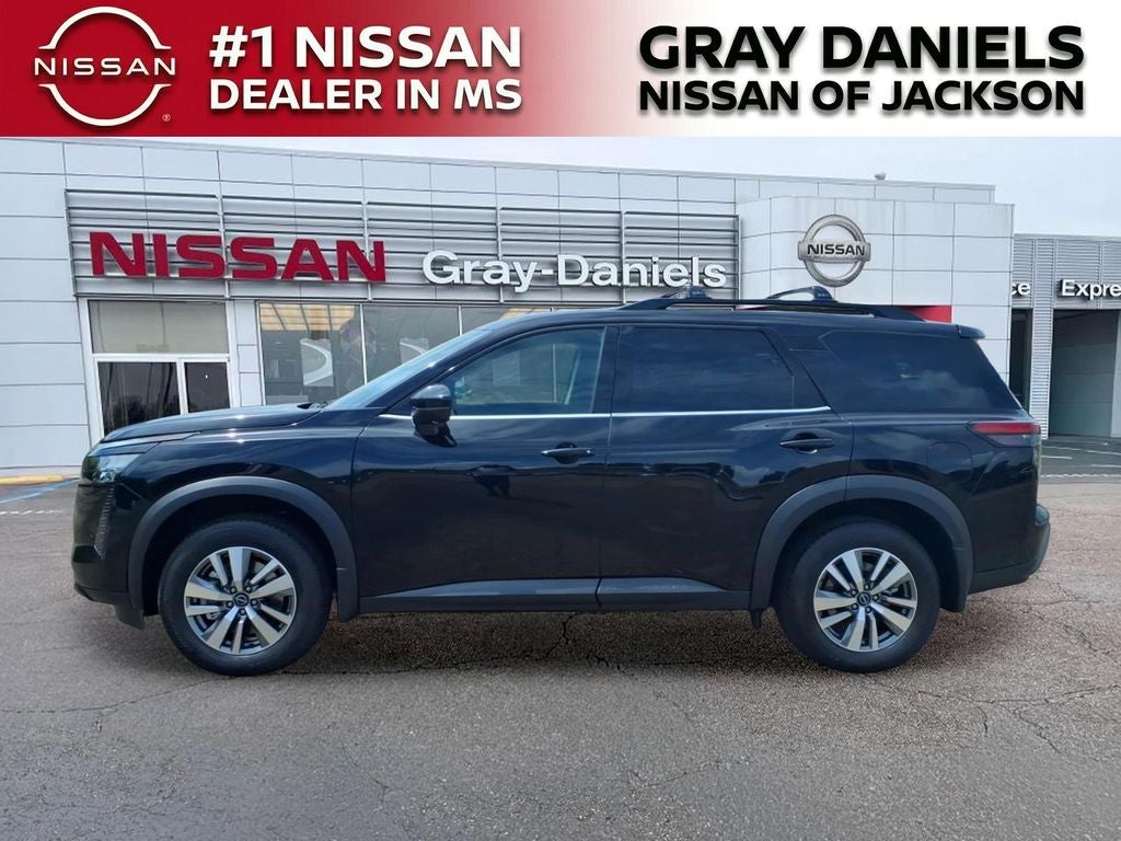 2026 Nissan Pathfinder SL