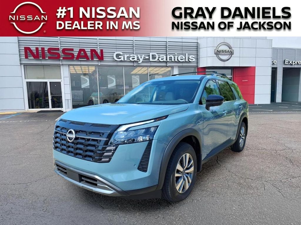 2026 Nissan Pathfinder SL
