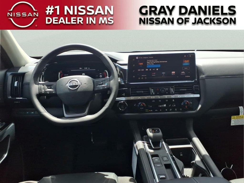 2026 Nissan Pathfinder SL