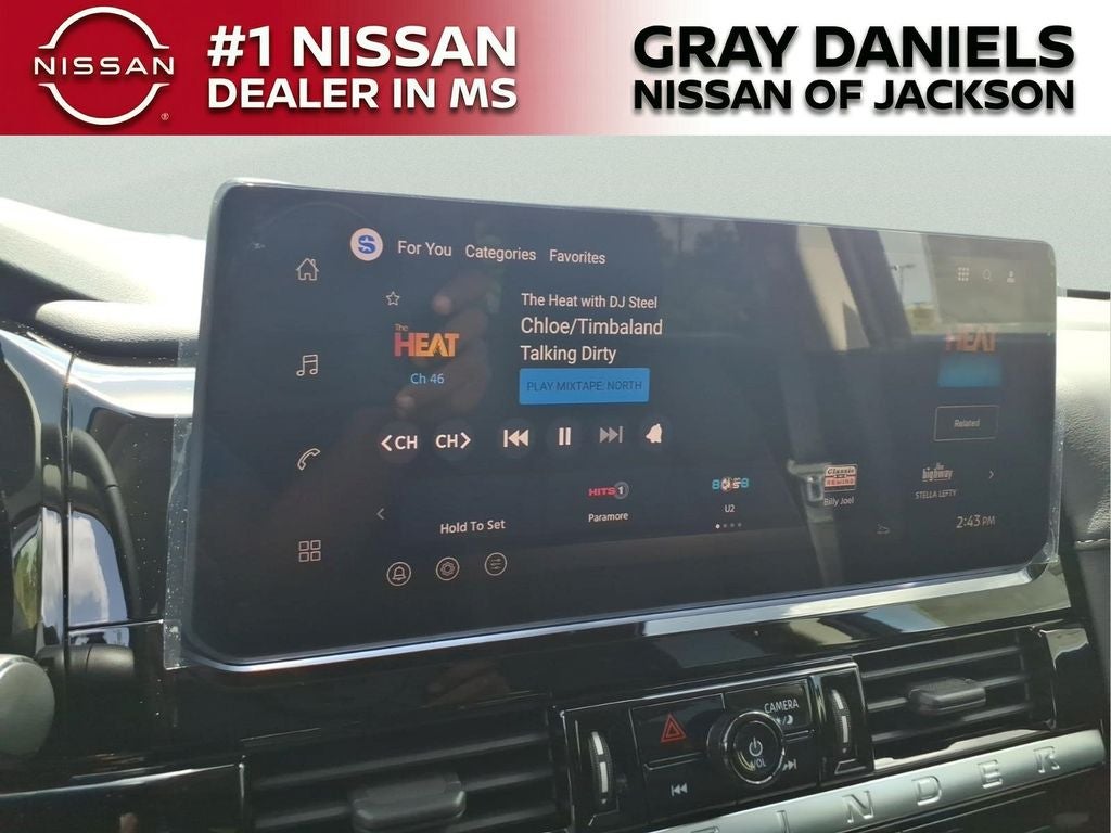 2026 Nissan Pathfinder SL