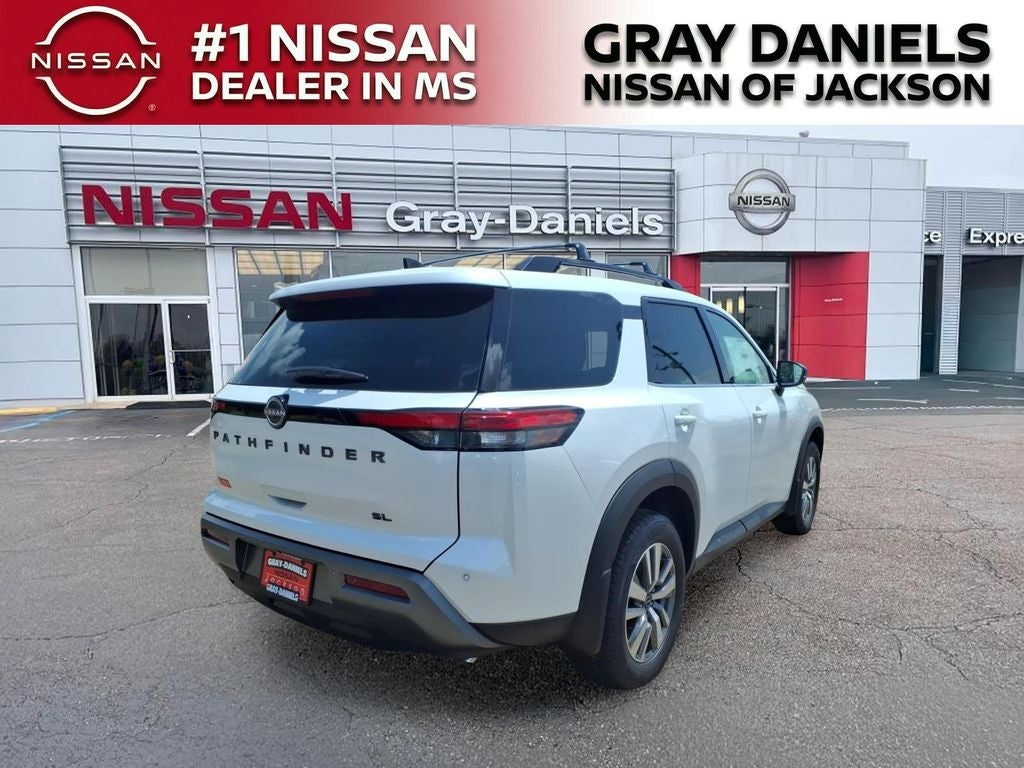 2026 Nissan Pathfinder SL