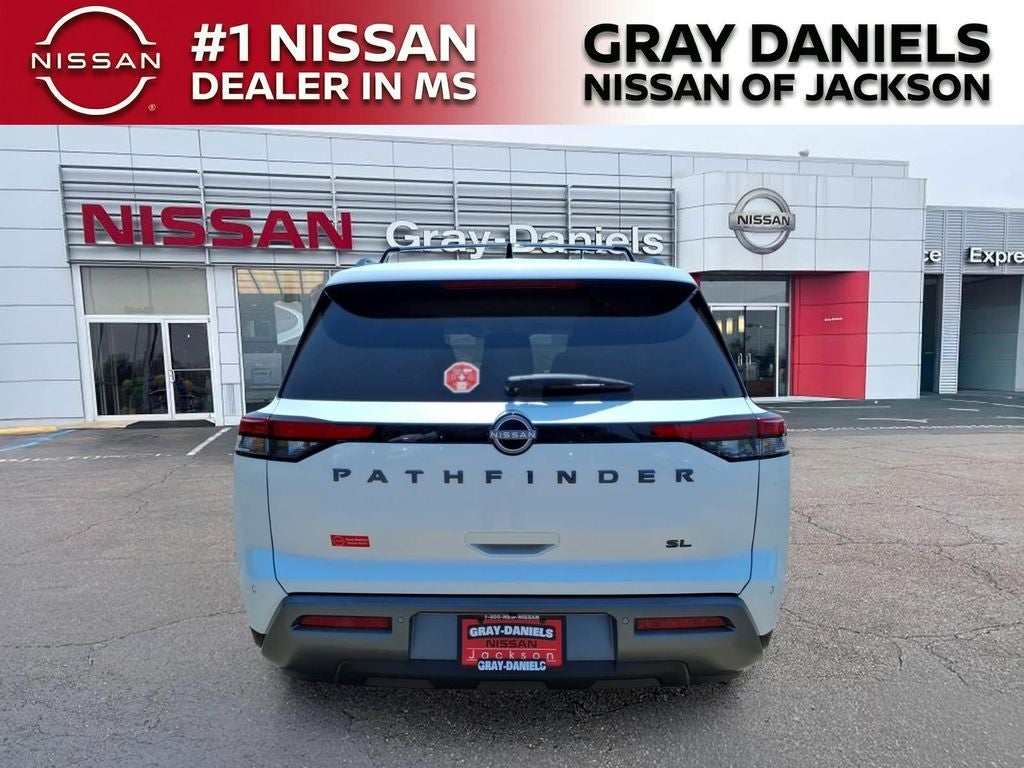 2026 Nissan Pathfinder SL