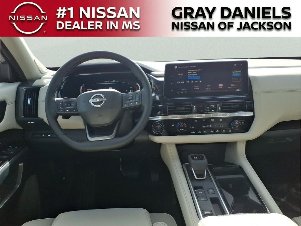 2026 Nissan Pathfinder SL