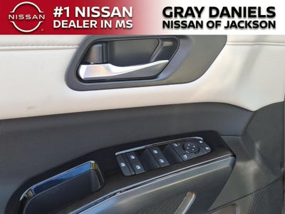 2026 Nissan Pathfinder SL