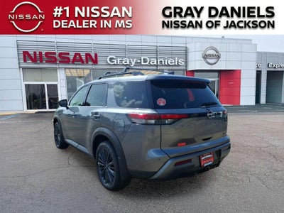 2026 Nissan Pathfinder SL