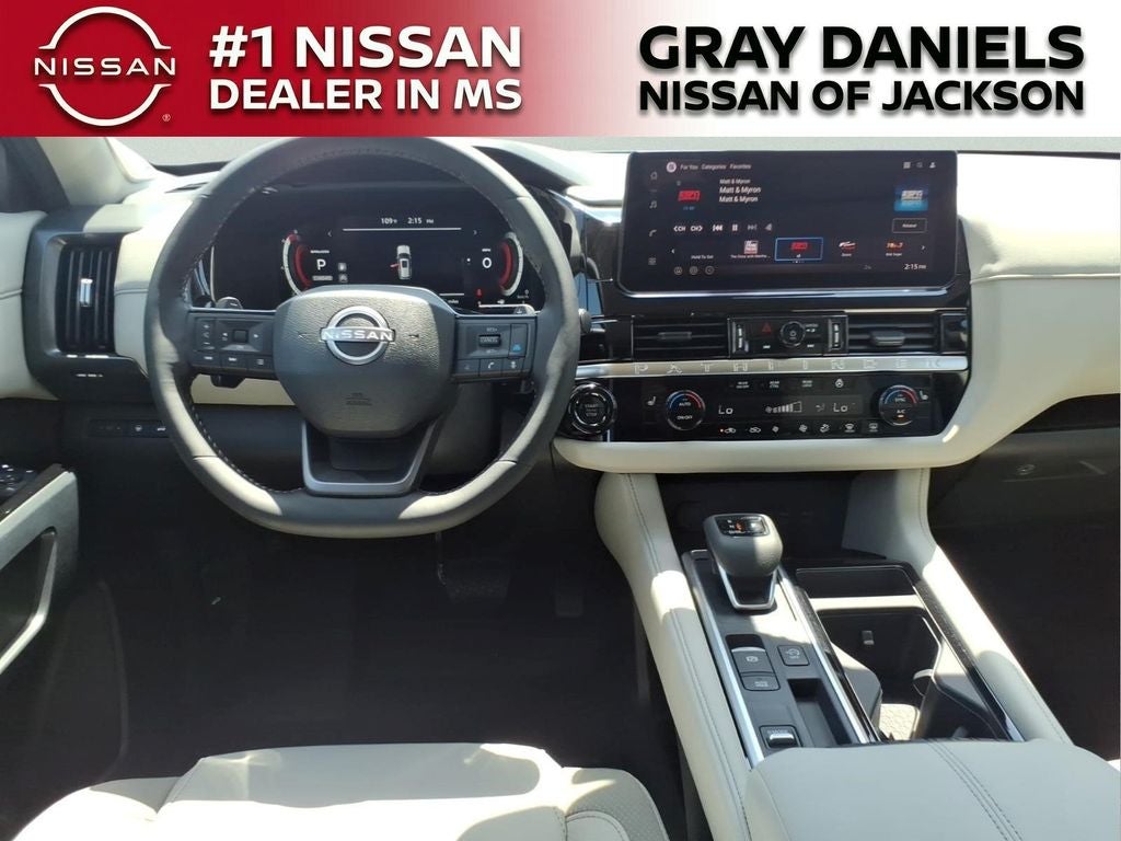 2026 Nissan Pathfinder SL