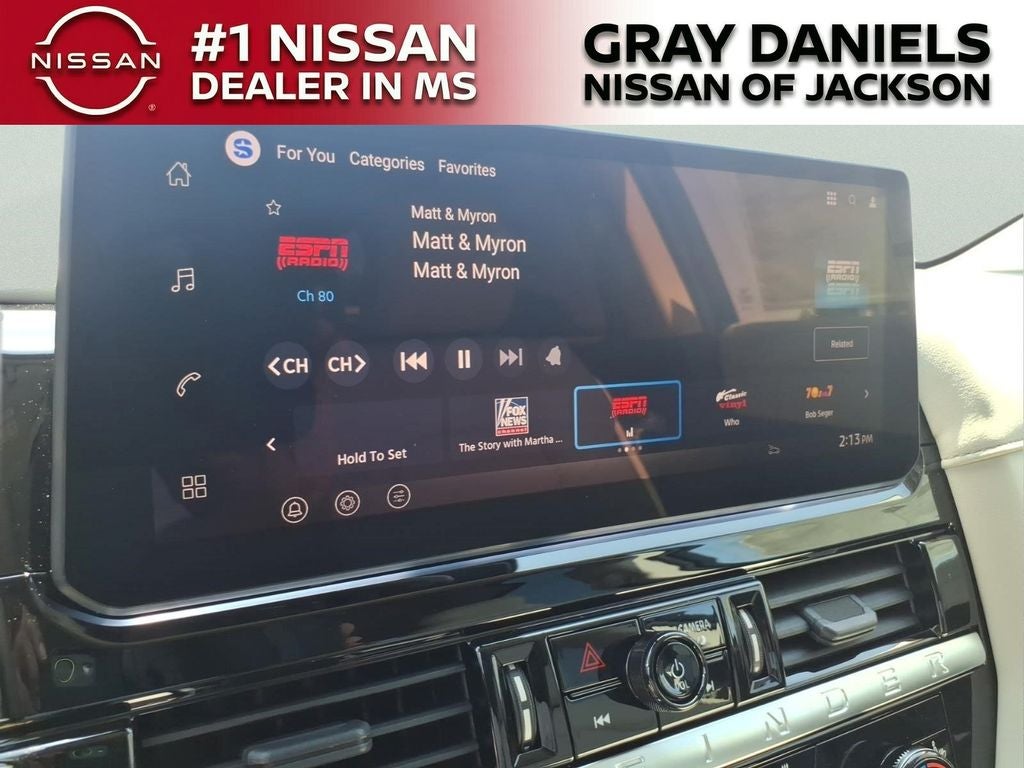 2026 Nissan Pathfinder SL