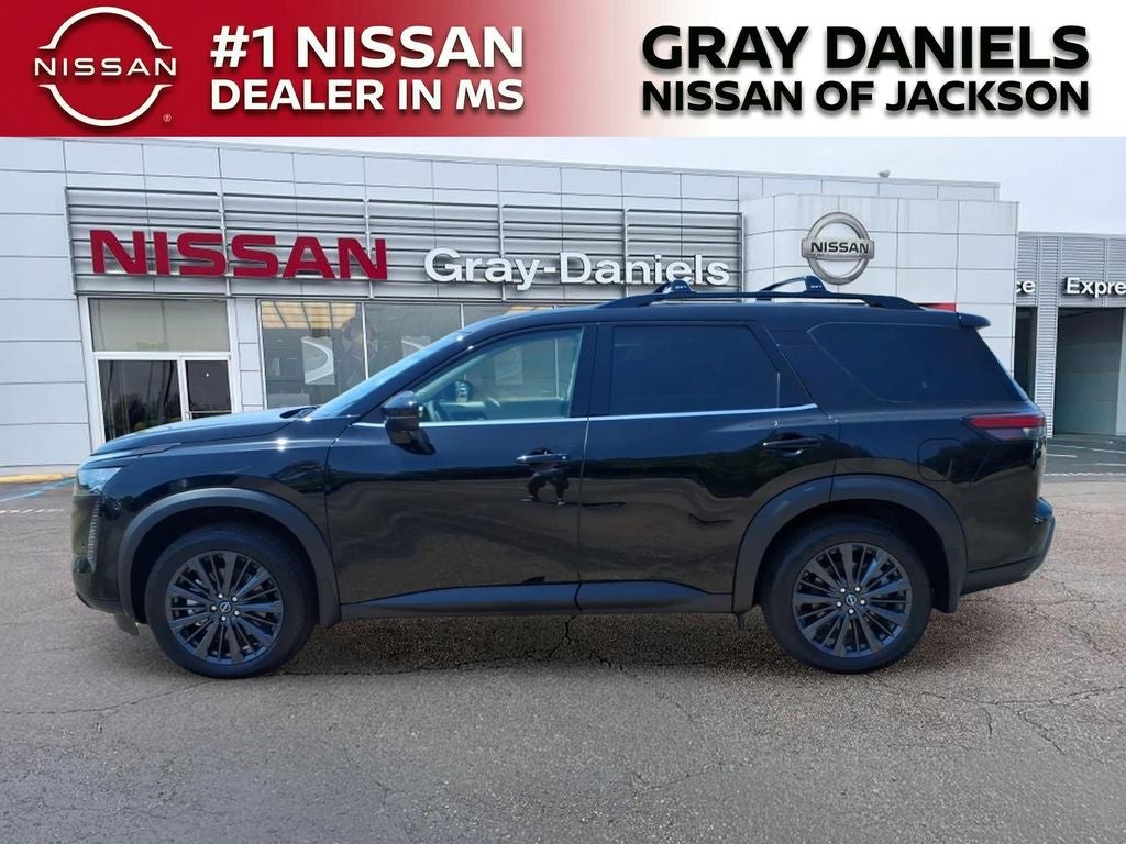 2026 Nissan Pathfinder SL