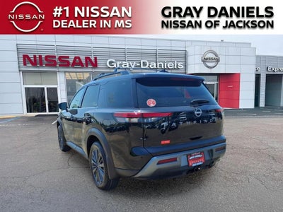 2026 Nissan Pathfinder SL