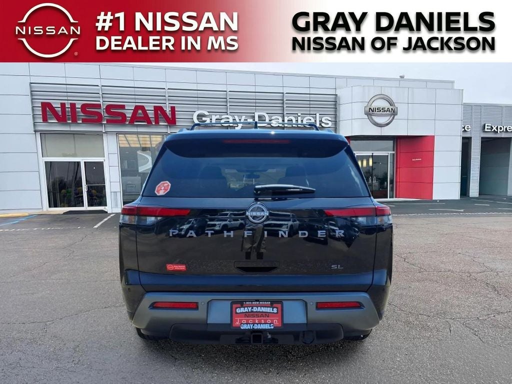 2026 Nissan Pathfinder SL