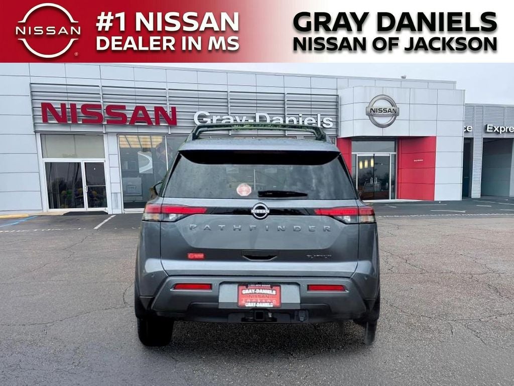2026 Nissan Pathfinder Platinum