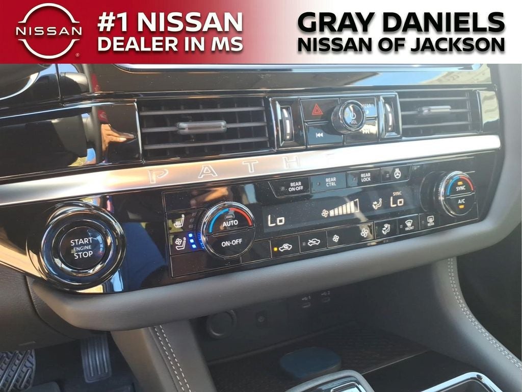 2026 Nissan Pathfinder Platinum