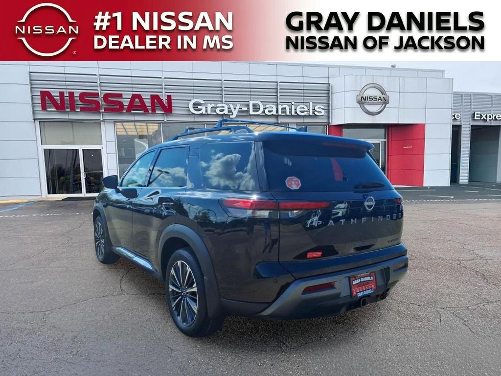 2026 Nissan Pathfinder Platinum
