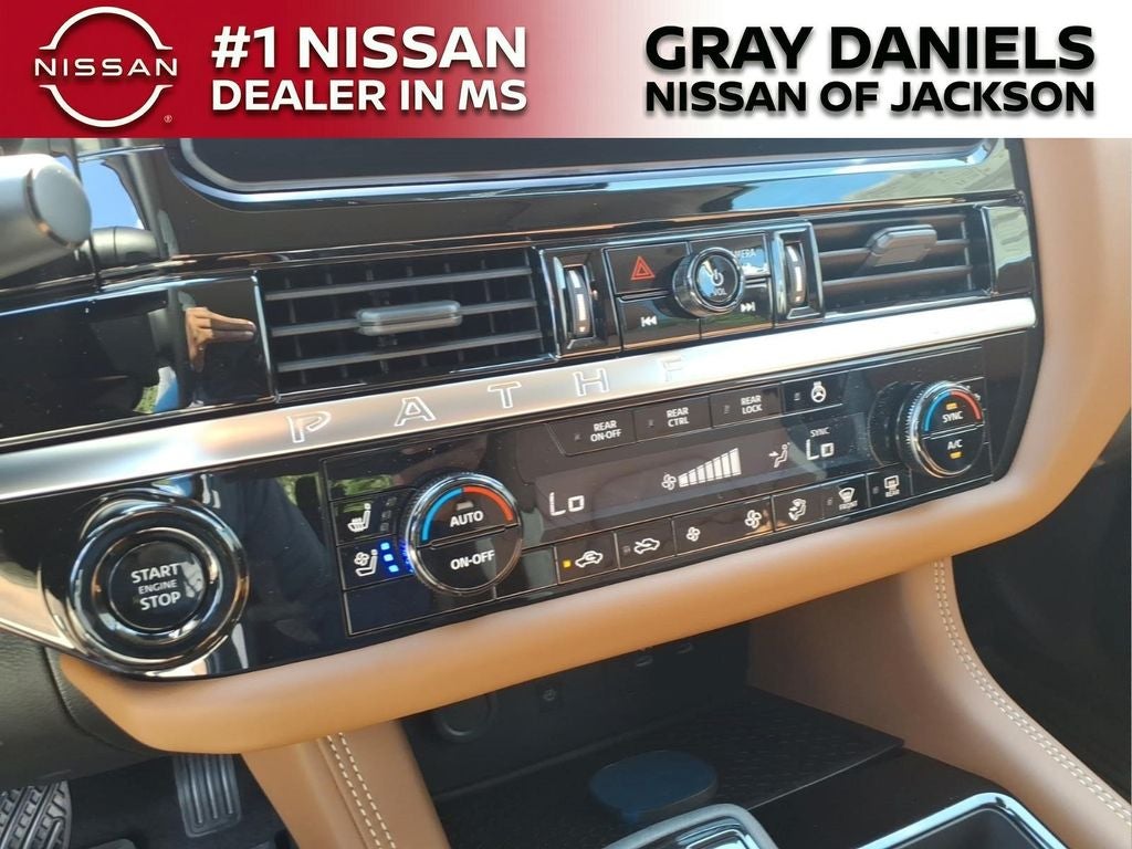 2026 Nissan Pathfinder Platinum