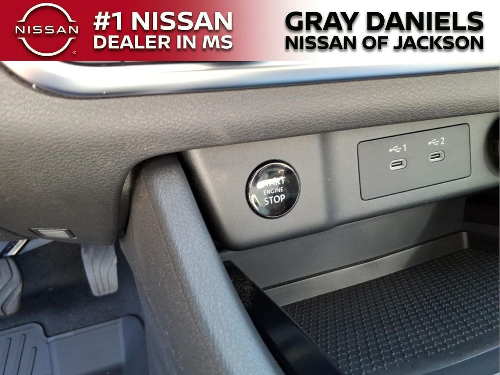 2026 Nissan Rogue Dark Armor