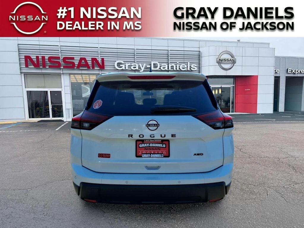 2026 Nissan Rogue Dark Armor