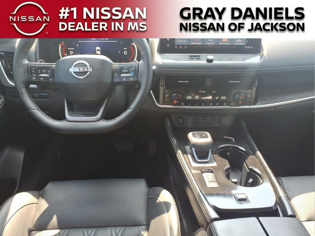 2025 Nissan Rogue Platinum