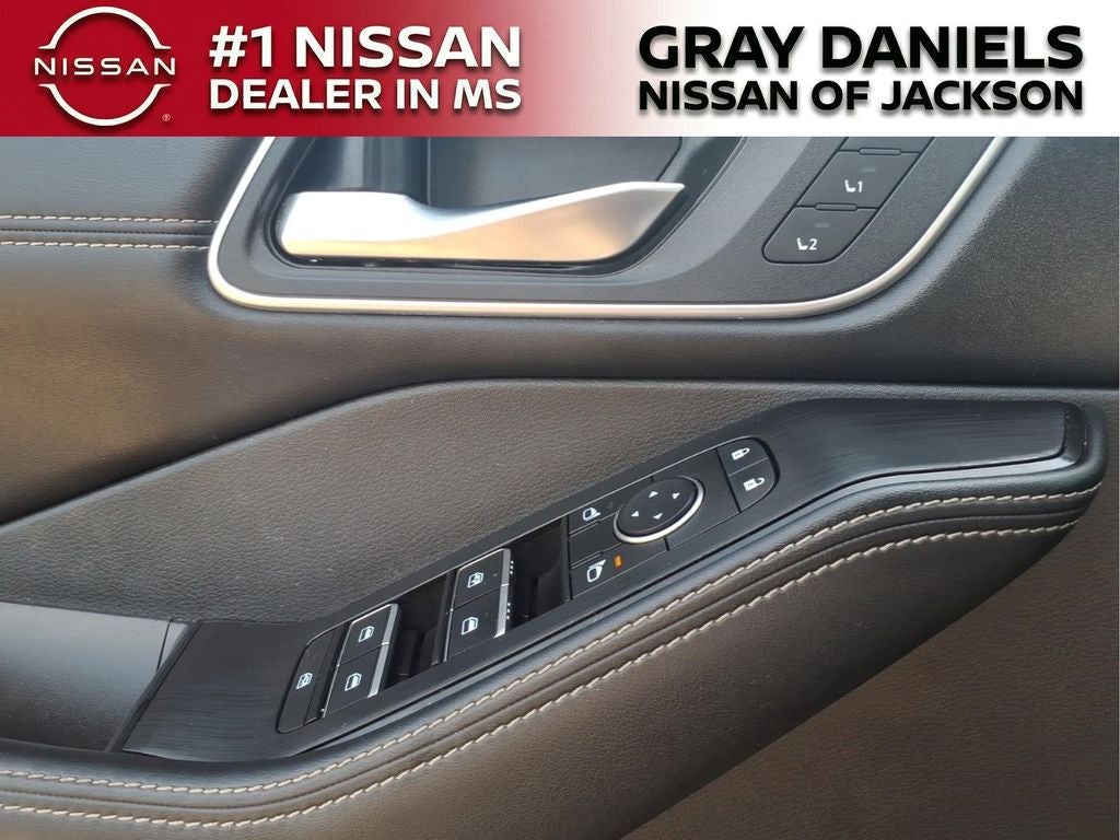 2025 Nissan Rogue Platinum