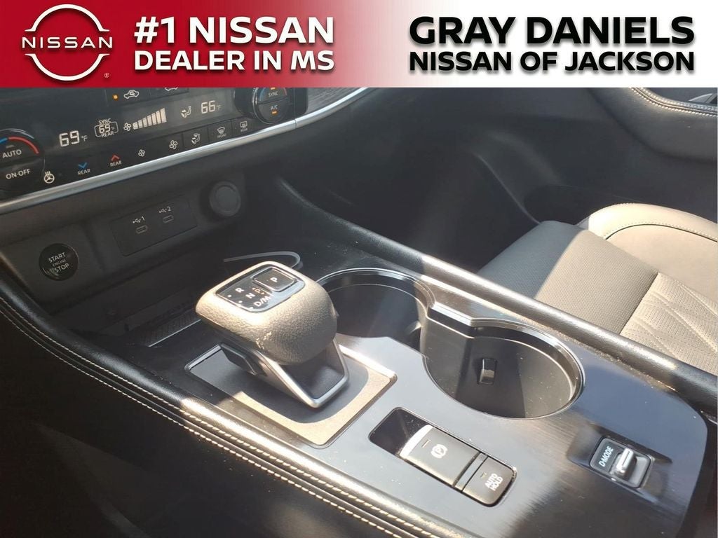 2025 Nissan Rogue Platinum