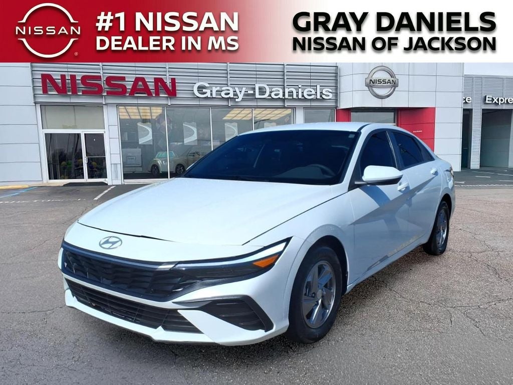 2025 Hyundai Elantra SE