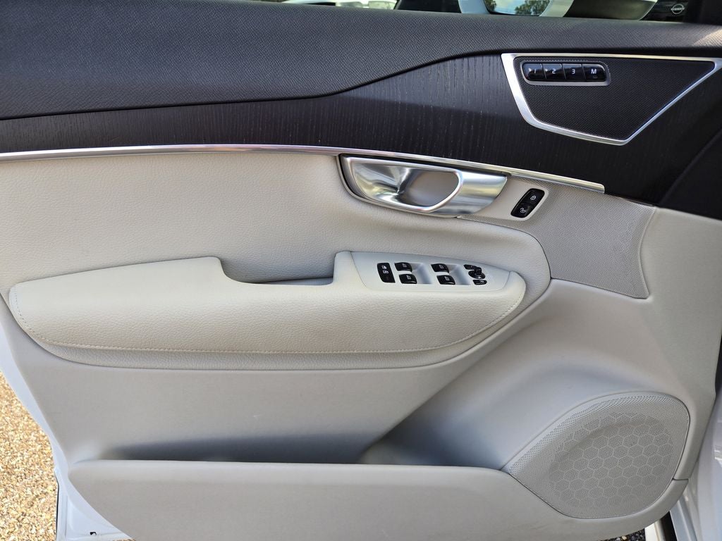 2020 Volvo XC90 T5 Momentum