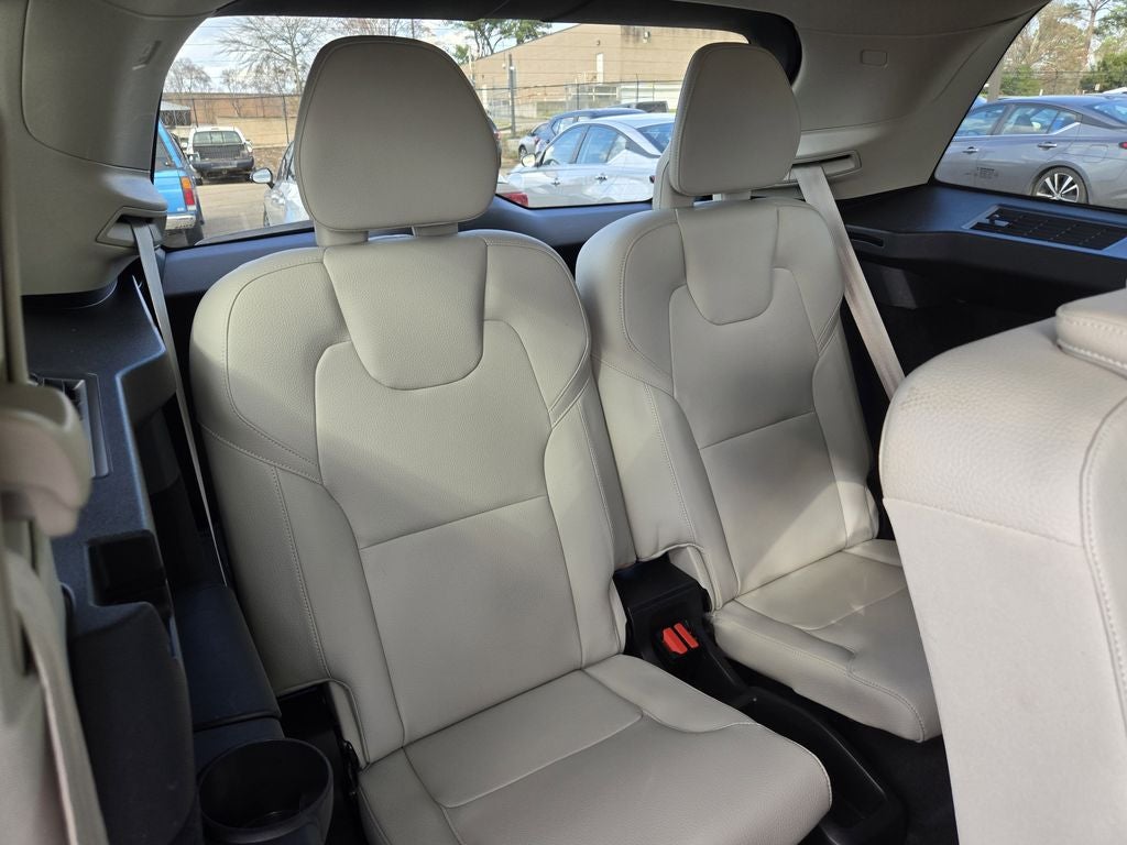 2020 Volvo XC90 T5 Momentum