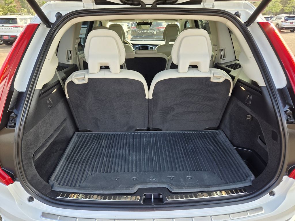 2020 Volvo XC90 T5 Momentum