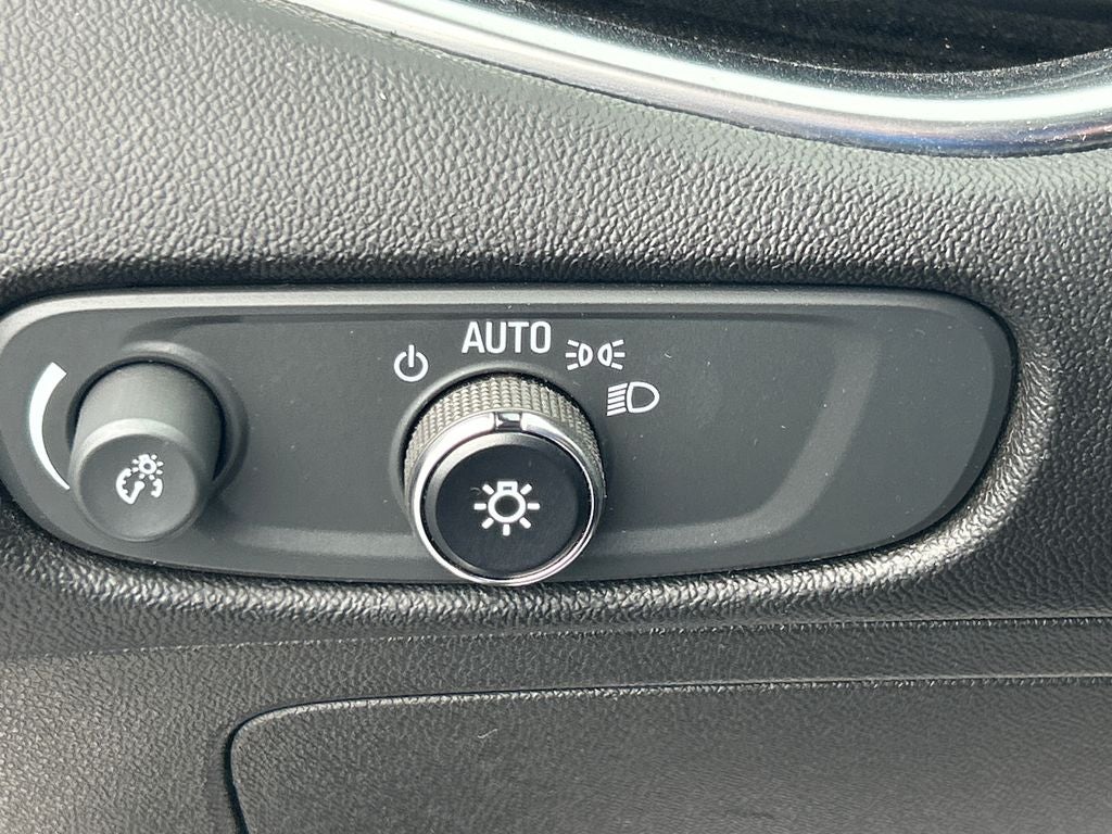2022 Chevrolet Malibu Premier