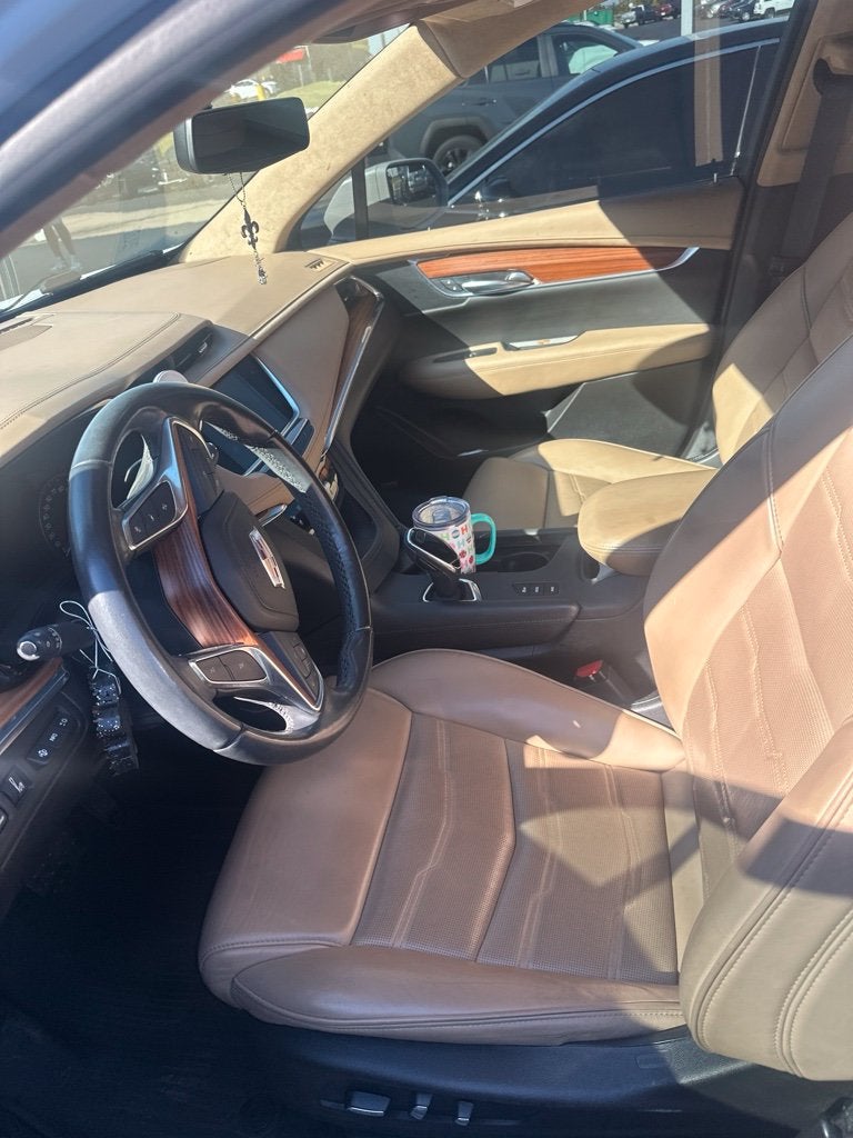 2019 Cadillac XT5 Platinum