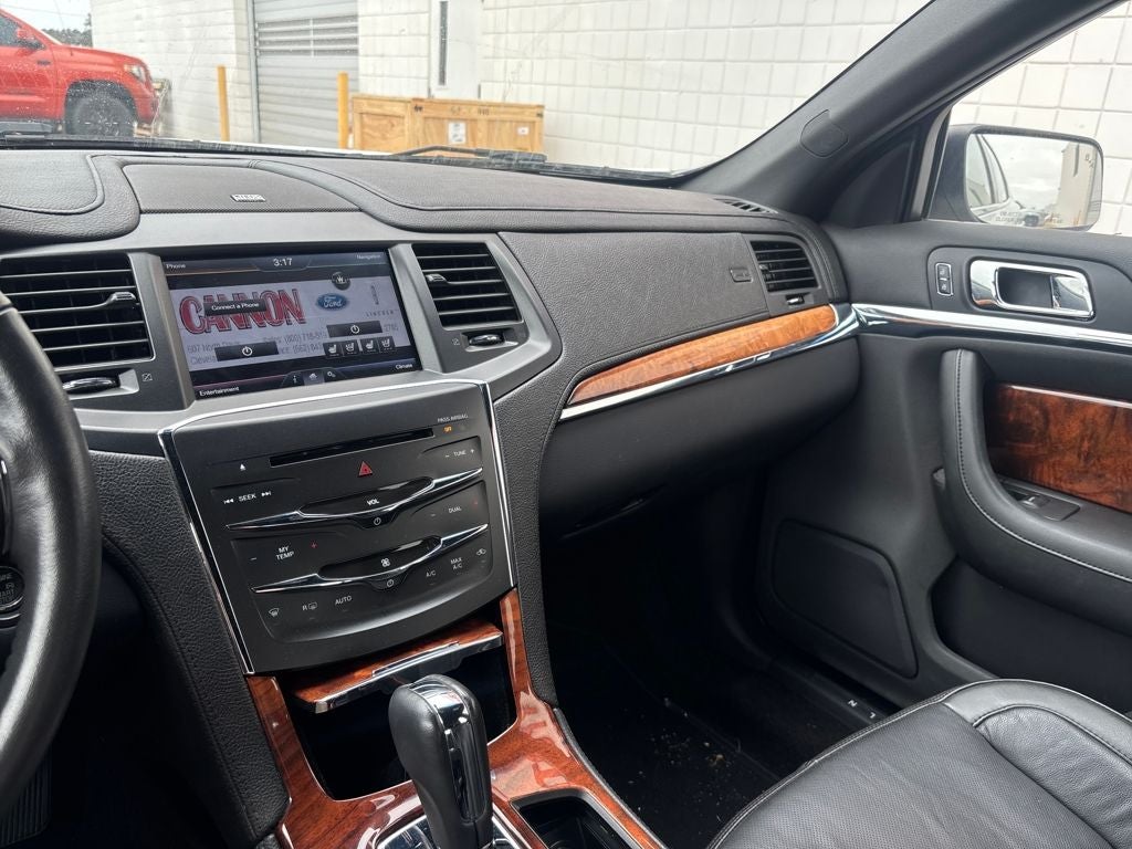 2014 Lincoln MKS Base