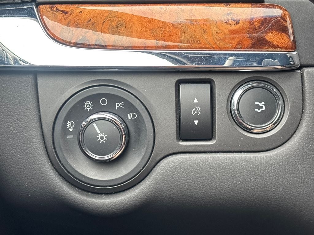 2014 Lincoln MKS Base