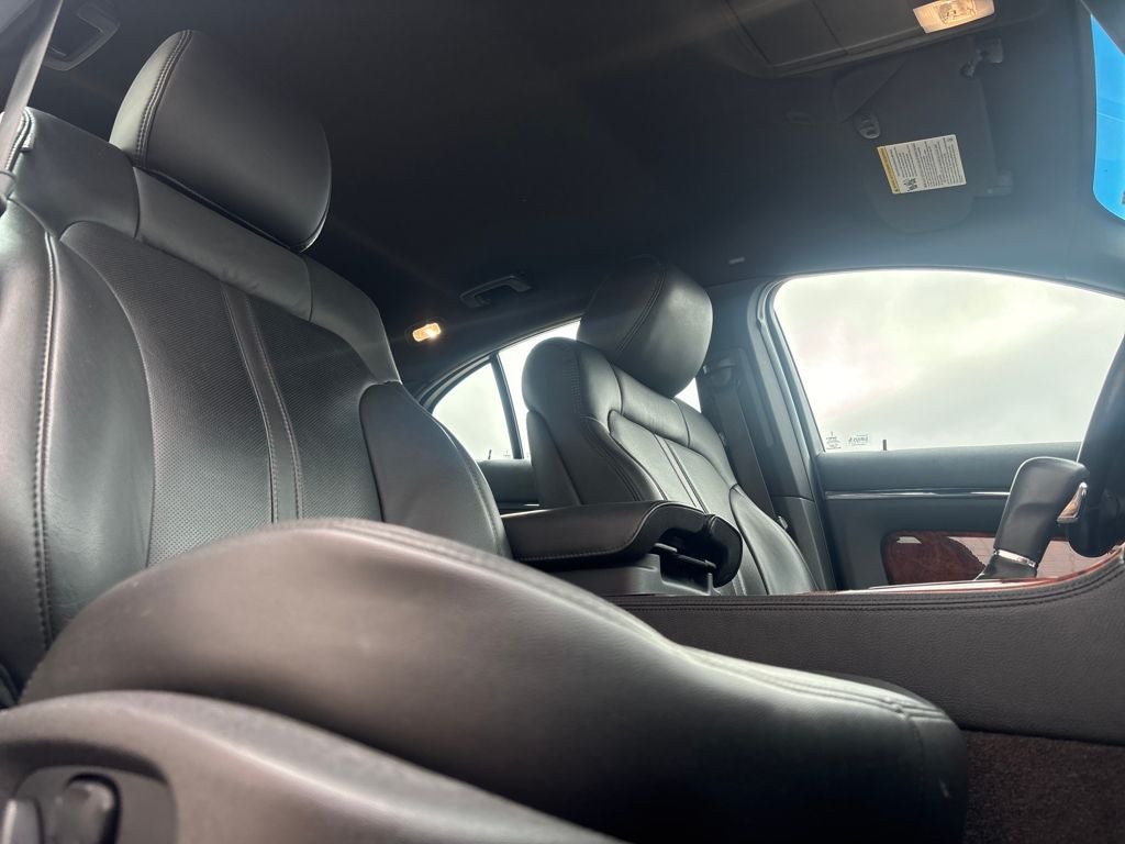 2014 Lincoln MKS Base