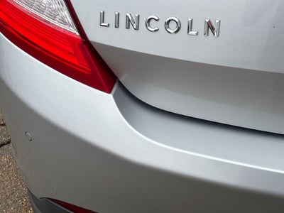 2014 Lincoln MKS Base