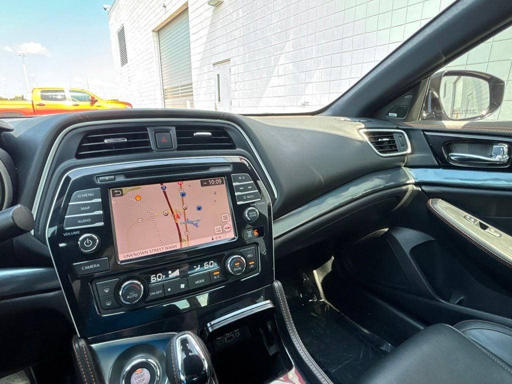 2023 Nissan Maxima SR