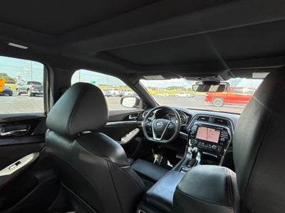 2023 Nissan Maxima SR