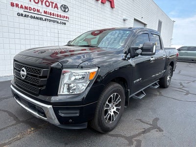 2021 Nissan Titan SV
