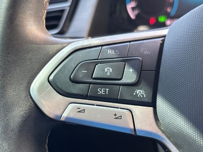 2024 Volkswagen Atlas Cross Sport 2.0T SE w/Technology