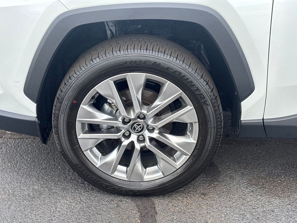 2025 Toyota RAV4 XLE Premium