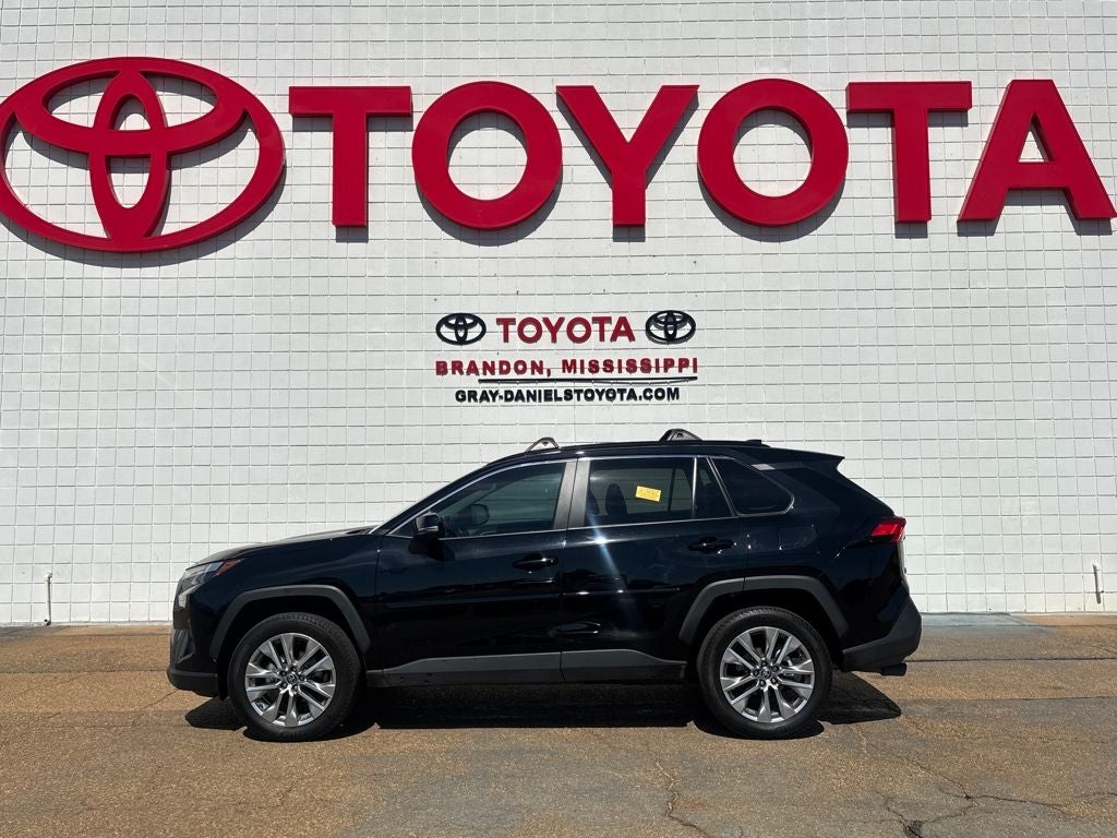2025 Toyota RAV4 XLE Premium