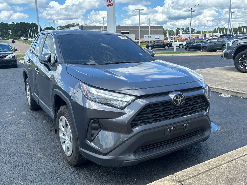 2024 Toyota RAV4 LE