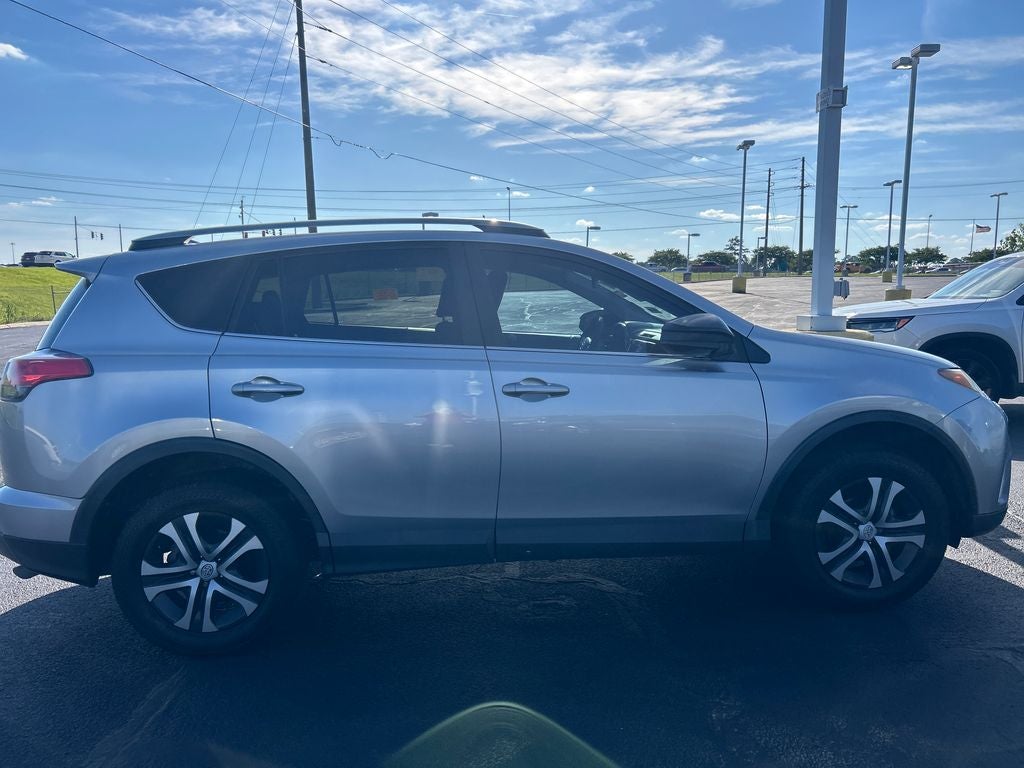 2017 Toyota RAV4 LE