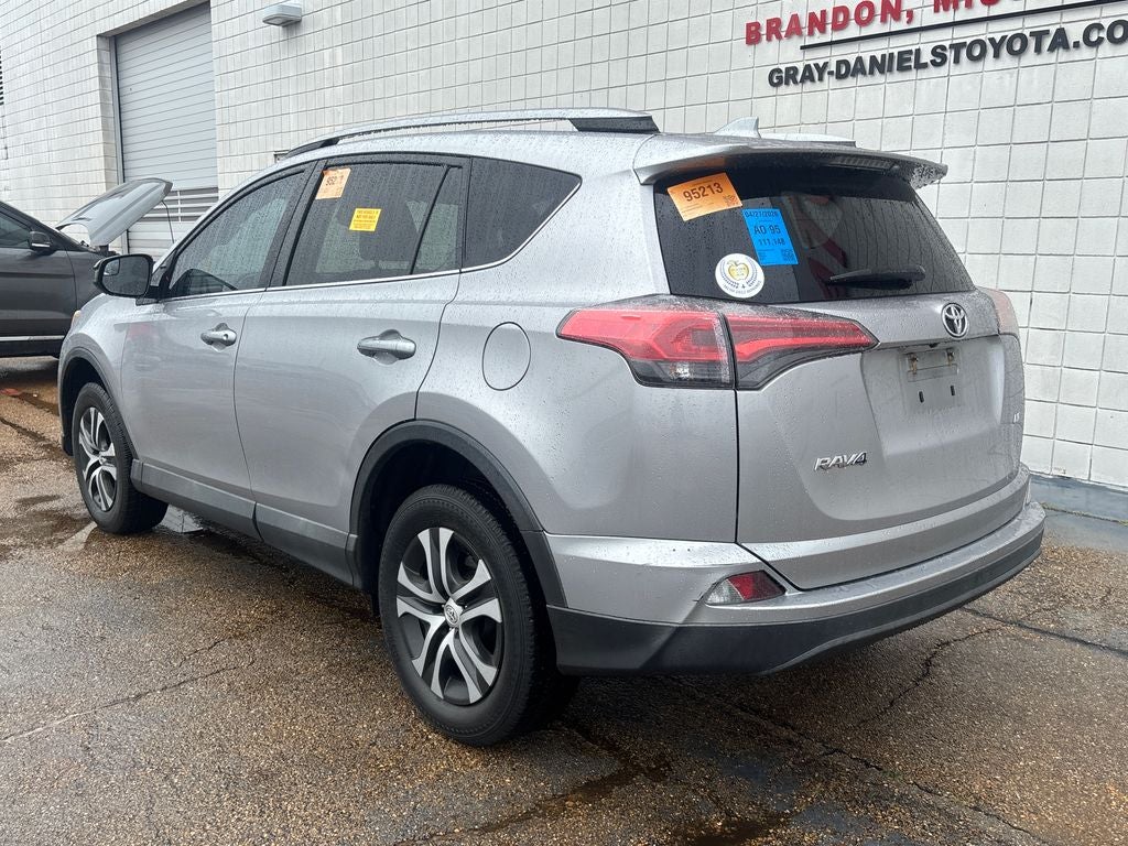 2017 Toyota RAV4 LE