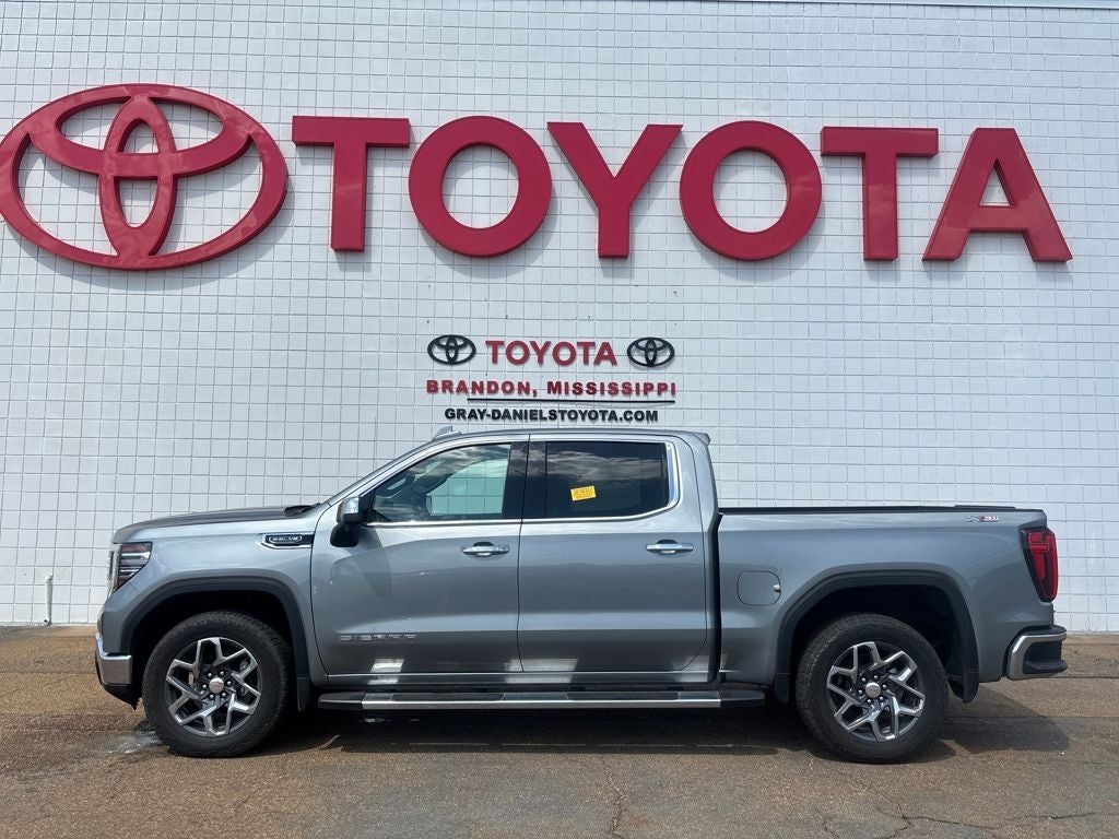 2024 GMC Sierra 1500 SLT