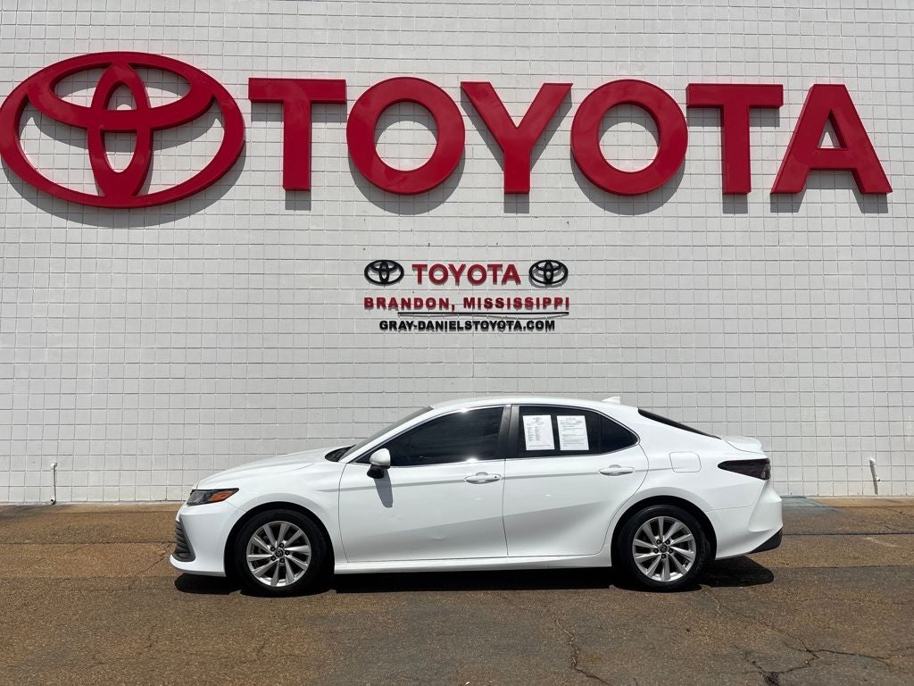 2022 Toyota Camry LE