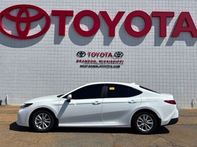 2025 Toyota Camry LE
